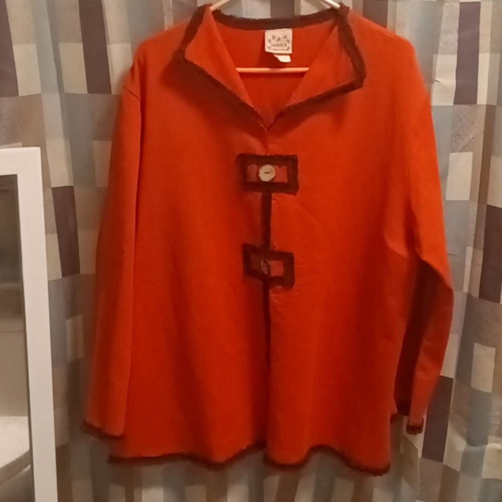 NWT DONNA orange & brown long sleeve blouse w brown collar cuffs & hem Size  OS
